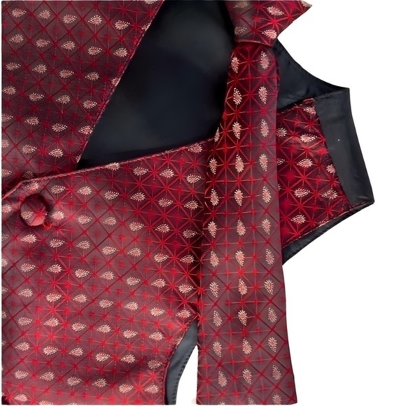 Style up your little man with our adorable 4T Lil Mans Vest & Matching Necktie! - Picture 7 of 7